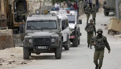 العدو الاسرائيلي يعتقل 7 فلسطينيين من رام الله