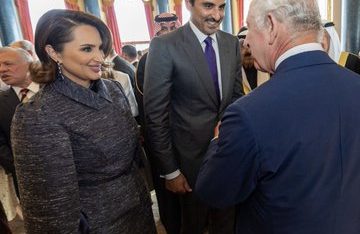زوجة أمير قطر تخطف الأنظار في حفل تتويج الملك تشارلز (بالصور)