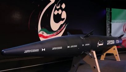 ايران.. إزاحة الستار عن صاروخ “فتاح” (فيديو وصور)