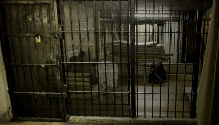 “العفو الدولية” تدق جرس الإنذار: ارتفاع حاد بعدد الوفيات في السجون اللبنانية!