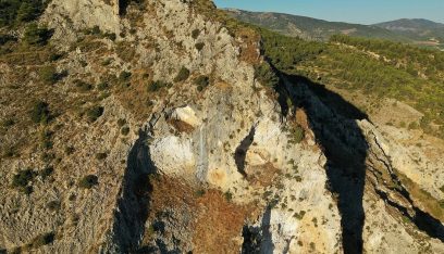 اكتشاف كهوف قديمة في إسبانيا…بواسطة “الدرون”