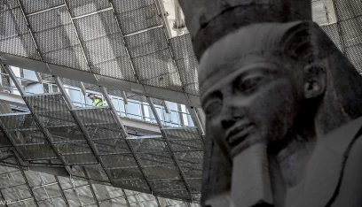 سويسرا تعيد قطعة من تمثال لـ”رمسيس الثاني” إلى مصر