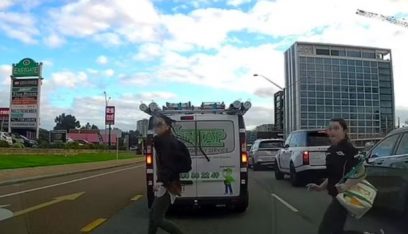 بالفيديو: مراهقة تنجو من الموت بأعجوبة بعدما دهستها حافلة!