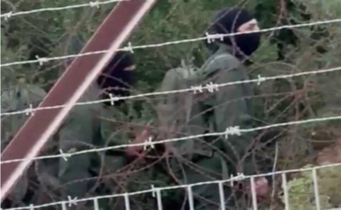 نتنياهو لوزير الدفاع الفرنسي: إبعاد حزب الله عن الحدود هدف بالنسبة لإسرائيل