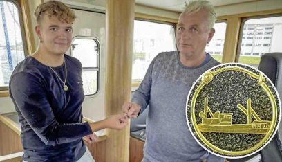 صياد يعثر على قرط ذهبي مفقود في البحر منذ 23 عاماً