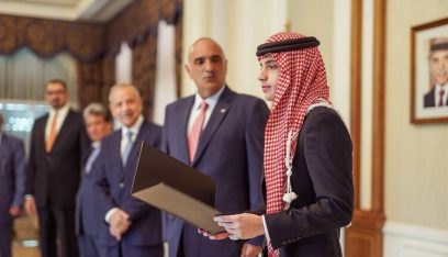 الأردن.. الأمير هاشم يثير تفاعلاً في أول مهمة سياسية له