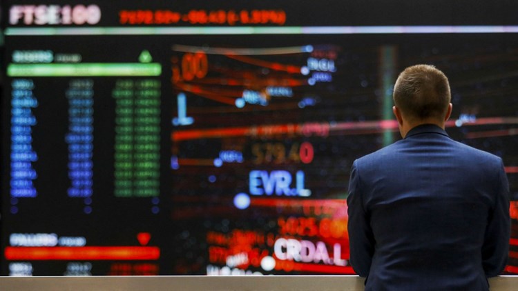 أسهم أوروبا ترتفع بعد قرار الفيدرالي بخفض كبير للفائدة
