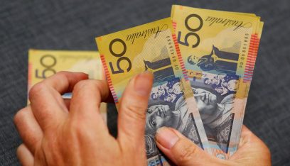 الدولار الأسترالي يتراجع بسبب تباطؤ التضخم