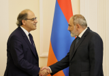 أزعور عاود نشاطه الدولي بزيارة لأرمينيا ويشارك في اجتماع محافظي البنوك المركزية العربية في الجزائر