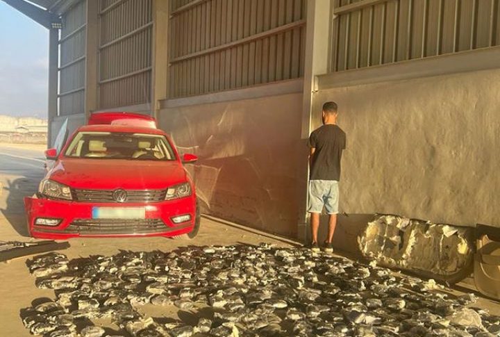 توقيف مواطن في مدينة طرابلس وضبط كمية كبيرة من حشيشة الكيف