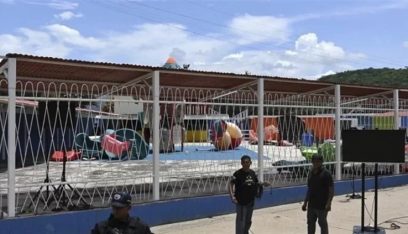 عثروا على نساء وأولاد لكنهم لم يجدوا زعيم المافيا المعتقل…شرطة فنزويلا تقتحم سجناً لتجده منتجعاً فاخراً(بالفيديو)