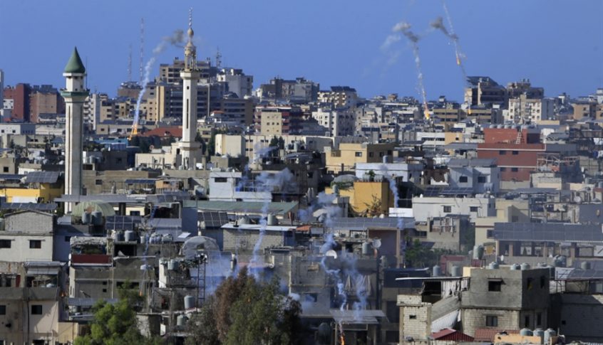 الجيش يتسلم فلسطينيًّا ثانيًا مشتبهًا بتورطه في عمليتَي إطلاق صواريخ باتجاه الأراضي الفلسطينية المحتلة