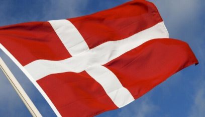 “الشرطة الدنماركية”: اعتقال رجل على صلة بتهديد بوجود قنبلة في مطار بيلوند غربي البلاد