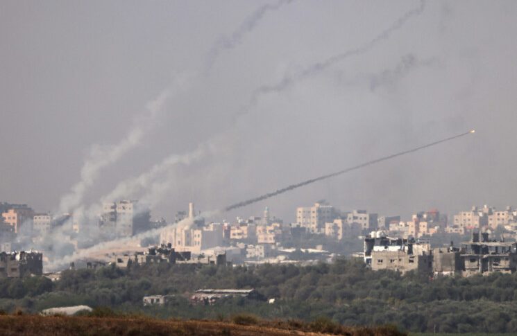 وسائل إعلام إسرائيلية: في حزب الله يبحثون عن مسار جديد صواريخ مضادة للدروع أقل وإطلاق صواريخ منحنية المسار أكثر
