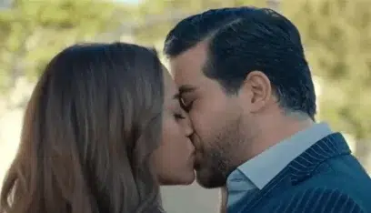 بالفيديو: قُبلة حميمة بين محمود نصر وستيفاني عطالله