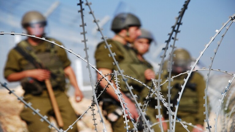 العدو الإسرائيلي يعزز مواقعه على الحدود اللبنانية
