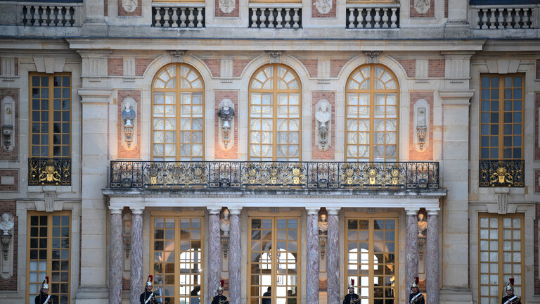 إخلاء قصر فرساي في فرنسا بسبب “تهديد بوجود قنبلة”