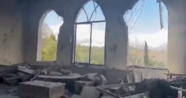 بالفيديو: مدفعية الاحتلال تدمر منزل النائب في البرلمان اللبناني قبلان قبلان في بلدة ميس الجبل جنوبي لبنان