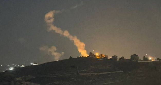 غارة معادية على أطراف بيت ليف