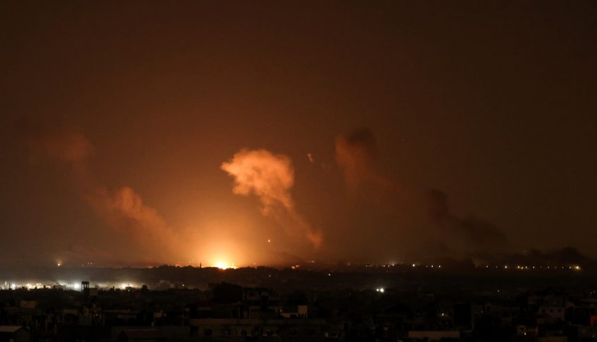 قصف مدفعي إسرائيلي مكثف على أطراف بلدة يارون وعيترون