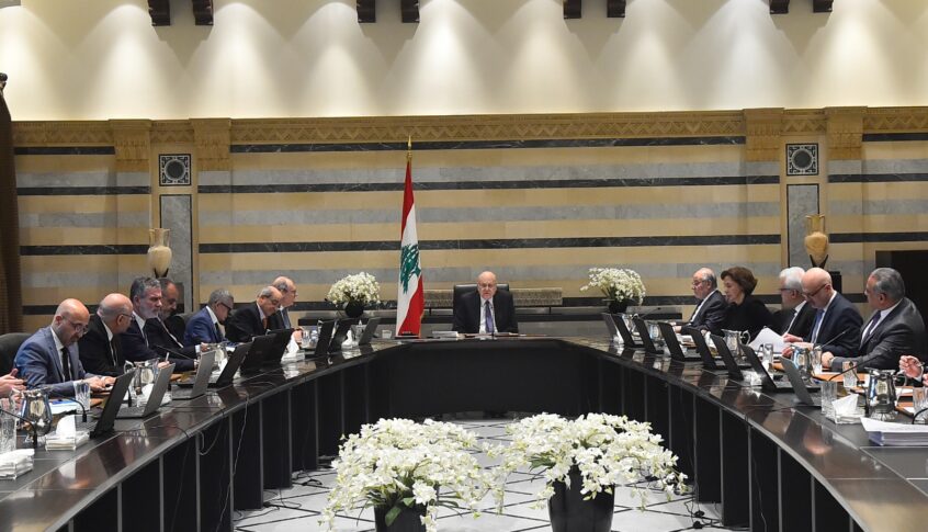 مقررات جلسة الحكومة: إقرار مرسوم المعاملات الالكترونية ورفع بدل النقل في القطاع الخاص..
