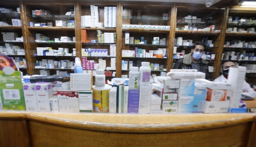 60% من شركات الأدوية أغلقت مكاتبها: لبنان لم يعد «مستشفى الشرق الأوسط» (راجانا حمية – الأخبار)