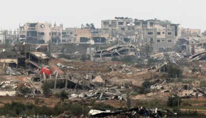 27365 شهيداً في غزة.. والعدو يفجّر أبنية سكنية ويستهدف روضة أطفال