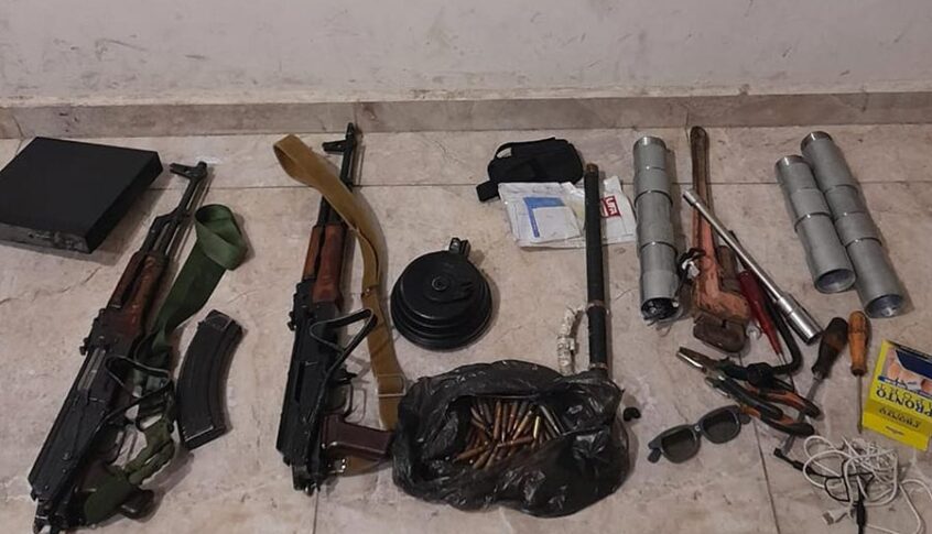 الجيش: توقيف 3 أشخاص في بريتال