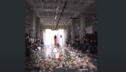 بالفيديو: عرض أزياء مثير للجدل بأسبوع الموضة في ميلانو!