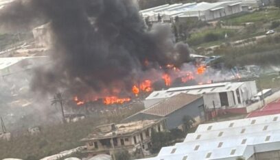 غارة من الغارتين الإسرائيليتين استهدفت مستودعا لصناعة المولدات وخزانات وقود في الغازية(فيديو)