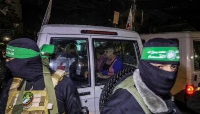 “هآرتس” نقلاً عن مصادر مطّلعة: صفقة الأسرى ستنضج قرابة شهر رمضان