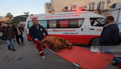 15 شهيدًا بقصف اسرائيلي استهدف منزلاً في دير البلح وسط قطاع غزة