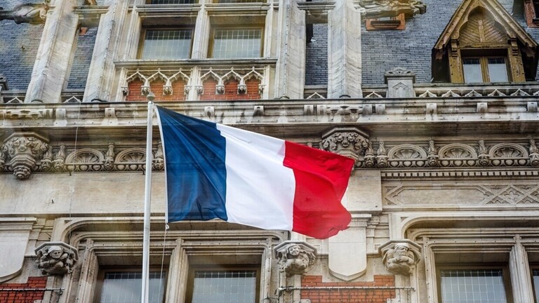 الورقة الفرنسية كتبت «بالإنكليزية» وتجاهلت «الرئاسة» و14 ملاحظة لبنانية