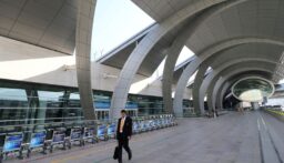 قفزة في أعداد المسافرين عبر مطار دبي.. 87 مليوناً في 2023