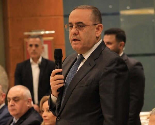 البيسري بحث في المستجدات مع السيناتور كاديك والتقى سفير باكستان ووفد رابطة قدامى القوات المسلحة