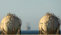 “بلومبرغ”: مصر تتجه لاستيراد كمية كبيرة من الغاز
