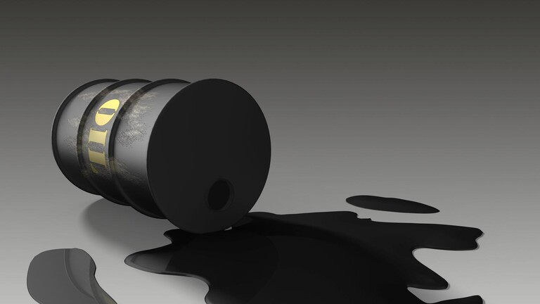 الإمارات تعلن بدء إنتاج النفط من منطقة “بلبازيم” البحرية