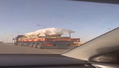 شاحنات متجهة إلى مدينة “إيلات” الإسرائيلية تحمل على متنها صواريخ