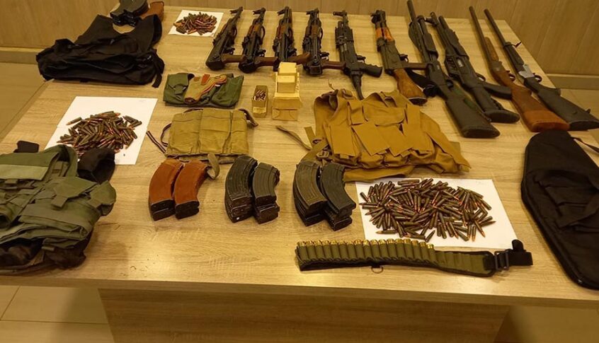 الجيش: توقيف 17 شخصاً في مناطق مختلفة ضمن إطار الملاحقات والتدابير الأمنية