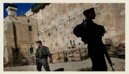 العدو الإسرائيلي يغلق الحرم الإبراهيمي بحجة الأعياد اليهودية