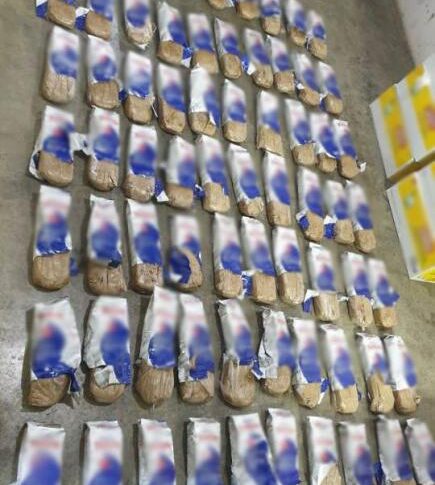 حاولوا بطريقة احترافيّة تهريب كميّة من حشيشة الكيف داخل أكياس من البنّ إلى خارج البلاد!