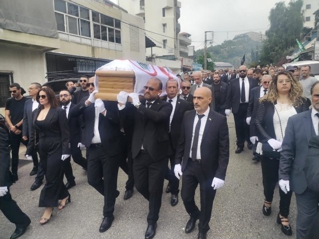 بالفيديو: لحظة وصول جثمان باسكال سليمان إلى الكنيسة