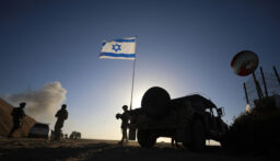 إسرائيل تعلن السيطرة على محور فيلادلفيا الحدودي مع مصر