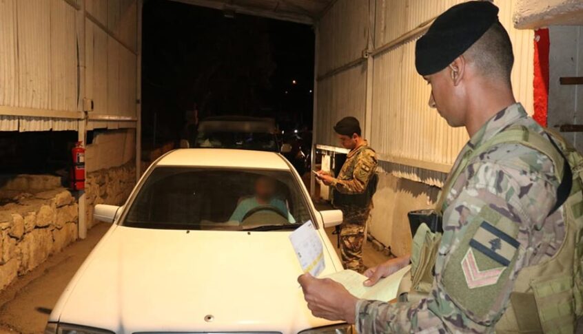 الجيش: تدابير أمنية وتوقيف 12 شخصاً في منطقة الشمال