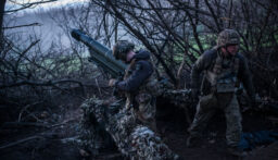 زيلينسكي: القوات الأوكرانية مستعدة لصد الهجمات البرية الروسية بإتجاه خاركيف
