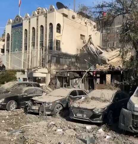 التلفزيون الرسمي الإيراني: إستشهاد عدة دبلوماسيين إيرانيين في ضربة إسرائيلية على القنصلية الإيرانية بدمشق