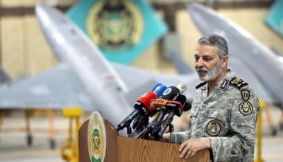 قائد الجيش الإيراني: أي اعتداء سيقابل برد قوي ومؤلم