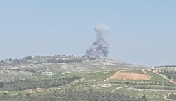 الطيران الحربي المعادي يشنّ غارة جوية بالصواريخ استهدفت بلدة يارون