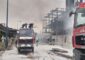 حريق ضخم في مصفاة حمص وسط سوريا وفرق الإطفاء تتعامل مع الحادث