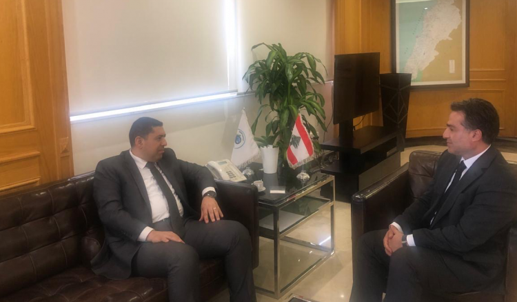 حمية بحث ومكاوي تقديم التسهيلات في مطار لهيئة رعاية شؤون الحج والعمرة